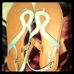 Strap around sandals